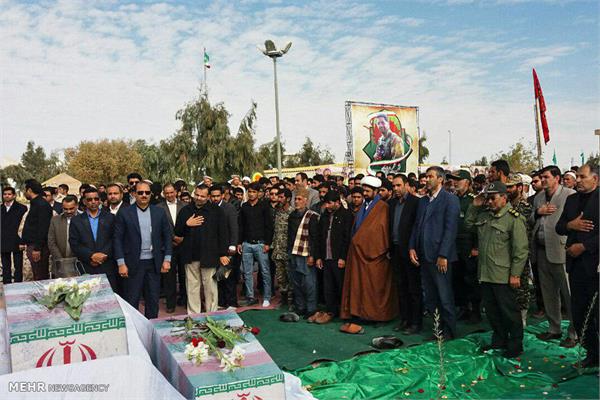 تشییع و تدفین پیکر ۲ شهید گمنام در دانشگاه آزاد اسلامی واحد زابل 12