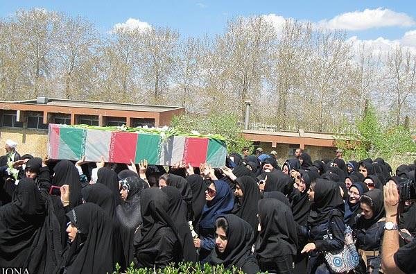 تشییع و خاکسپاری دو شهید گمنام در دانشگاه آزاد اسلامی ارومیه