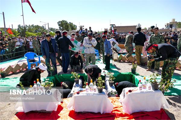 تشییع پیکر شهدای گمنام در میانراهان و گناباد و نیشابور 25