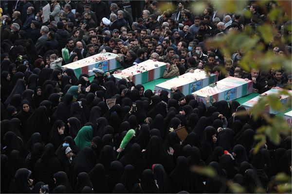 وداع با پیکرهای  7 شهید مدافع حرم - 11 آذر 1402 4