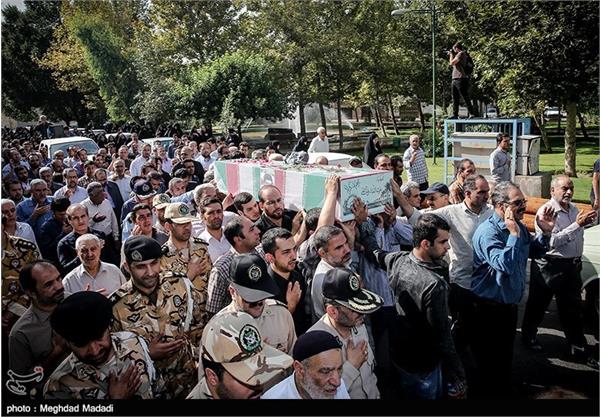 تشییع پیکر شهید عزت الله رضاعلی 5