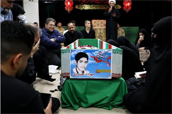 وداع با پیکر شهید تازه تفحص شده مهرداد حیدری - 8 مرداد 1403 6