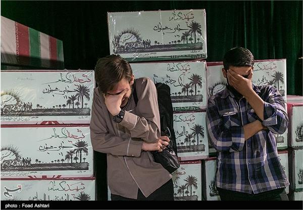 دیدار خانواده شهید سیدیحیی سیدی با پیکر فرزندشان پس از ۳۰ سال 11