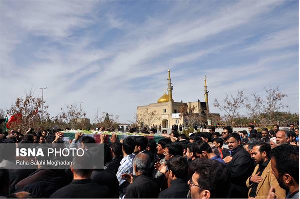 تشییع پیکر شهدای دفاع مقدس در کشور 18