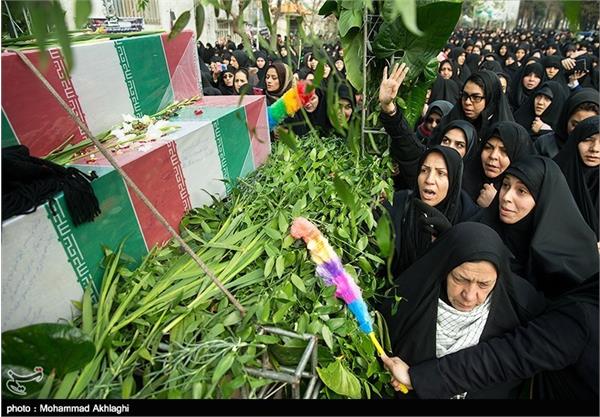 تشییع پیکر ۸ شهید گمنام دفاع مقدس در تهران  10