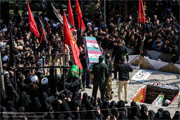 مراسم تشییع و تدفین پیکر دو شهید گمنام در مدرسه علمیه مروی 26