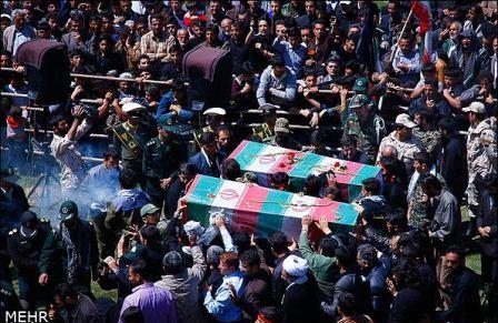 تشییع و خاکسپاری شهدای گمنام در دانشگاه آزاد تاکستان