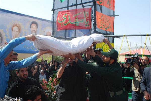 تشییع و خاکسپاری شهدای گمنام دانشگاه آزاد اسلامی اردستان استان اصفهان-12/7/89