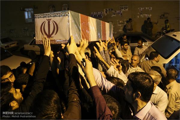 مراسم تشییع و تدفین دو شهید گمنام در اهواز 25