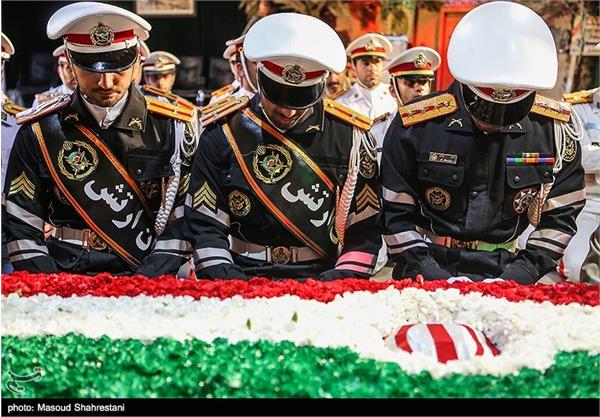 وداع با پیکر شهید تازه تفحص شده جمشید آقاجانی 11