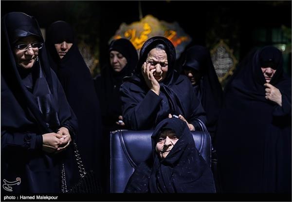 دیدار خانواده شهید علیرضا نوروزی با پیکر وی پس از ۳۵ سال 11