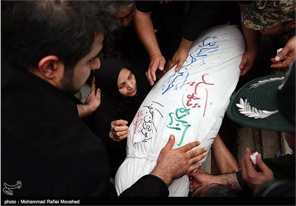 تشییع پیکر ۶ شهید گمنام و ۲ شهید مدافع حرم - قم 9