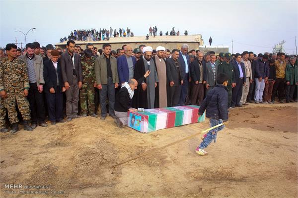 مراسم تشییع پیکر مطهر شهید مهدی طیبی 23