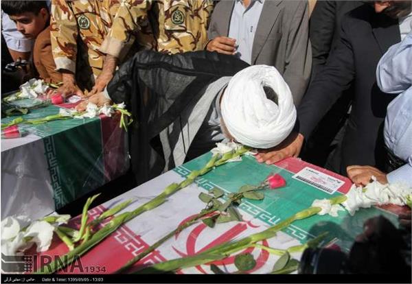 ورود پیکر پاک دو شهید دوران دفاع مقدس به بیرجند 13