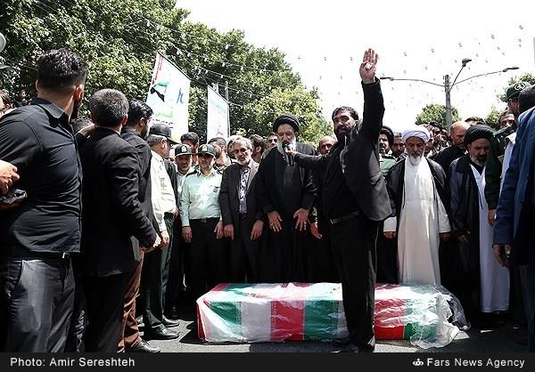 تشییع پیکر مطهر شهید غواص سیدجلیل میری‌ورکی 15