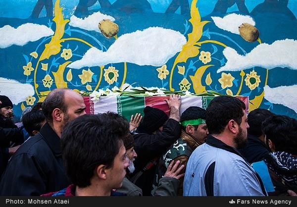 تشییع پیکر دو شهید گمنام در دانشکده فنی انقلاب اسلامی 3