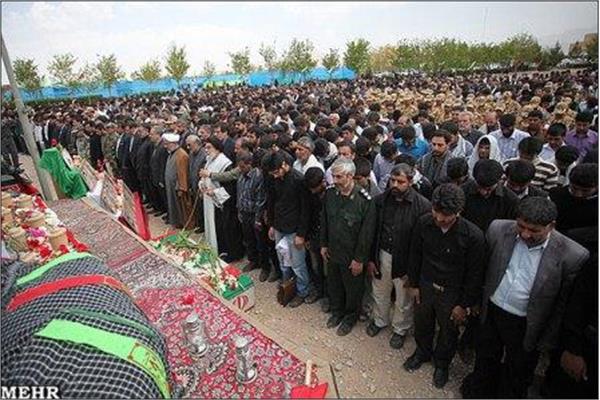 تشییع و خاکسپاری شهیدگمنام در دانشگاه علوم پزشکی کرمان