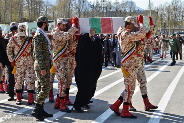 مراسم تشییع پیکر سه شهید گمنام در خرم آباد 5