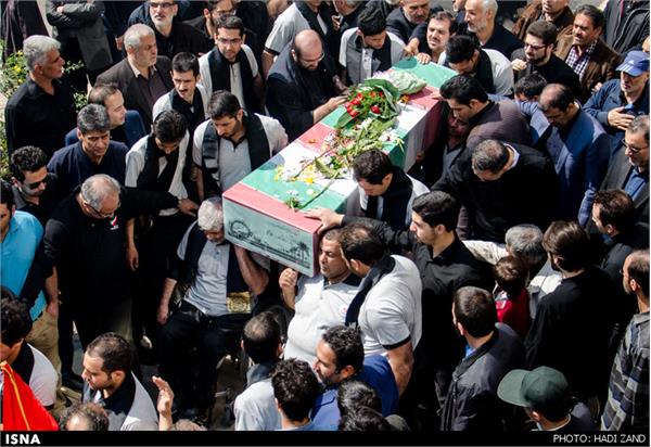 اجتماع عزاداران فاطمی و تشییع شهید گمنام در میدان هفت‌تیر