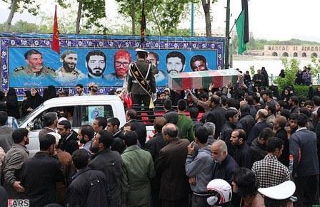 تشییع شهید حاج احمد صداقت و پنج شهید گمنام در اصفهان