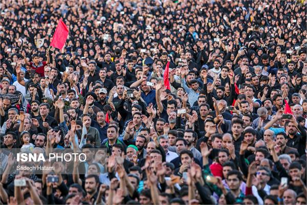 مراسم وداع با پیکر مطهر شهید محسن حججی - حرم مطهر رضوی 19