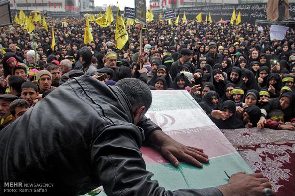 تشییع پیکر یازده شهید دفاع مقدس در مشهد 22