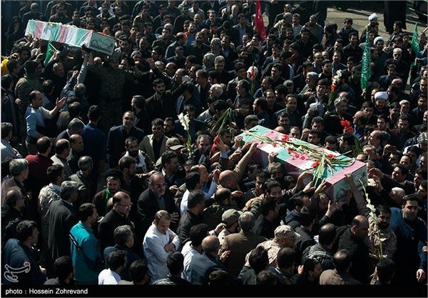 تشییع پیکر دو شهید گمنام در دانشگاه علوم پزشکی بقیه الله 15