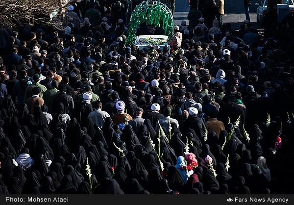 تشییع پیکر دو شهید گمنام در دانشکده فنی انقلاب اسلامی 22