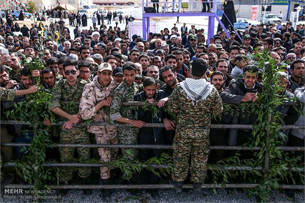 مراسم تشییع و خاکسپاری دو شهید گمنام در خمین 15