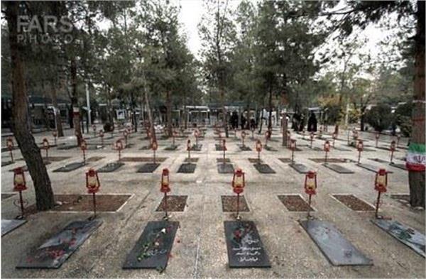 برگزاری مراسم غباروبی و عطر افشانی مزار شهدای گمنام بهشت زهرا(س)تهران