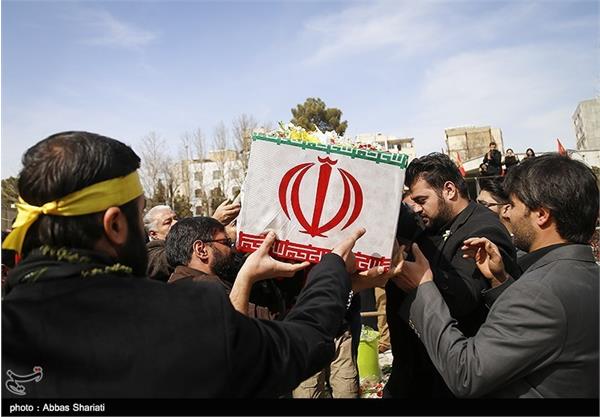 تشییع و تدفین شهید گمنام ۱۹ ساله در کرج 13