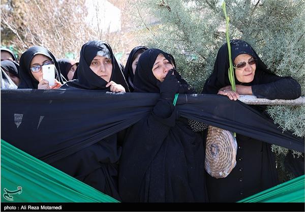 مراسم تشییع پیکر هفت شهید گمنام در شهرکرد 1