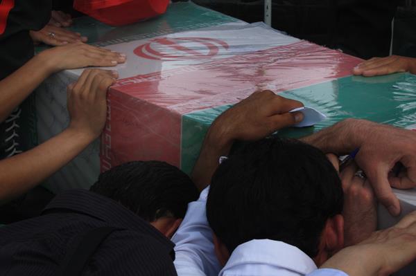 توسل به شهدای گمنام