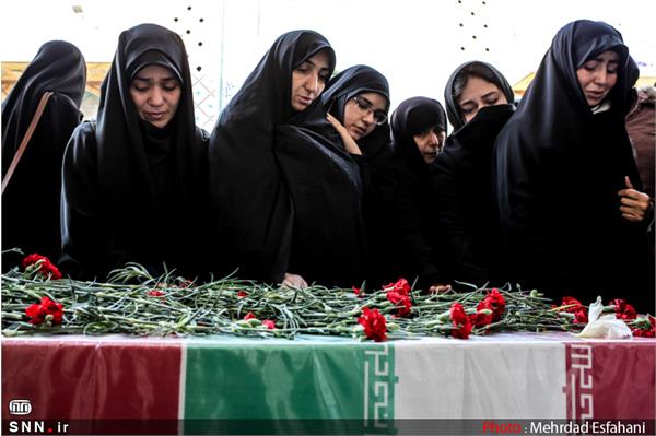 تشییع و تدفین شهید گمنام در کوی دانشگاه تهران 35