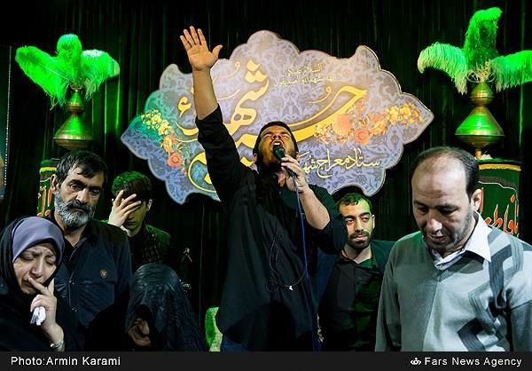 اولین دیدار خانواده شهید حیدری با فرزند شهیدشان 14