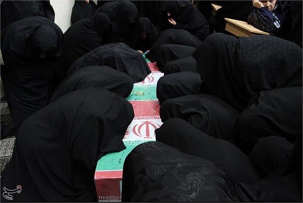 تشییع شهید گمنام در پادگان قهرمان همدان