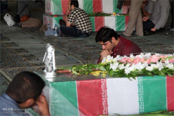 مراسم وداع با شهدای غواص و خط شکن در دانشگاه تهران 16