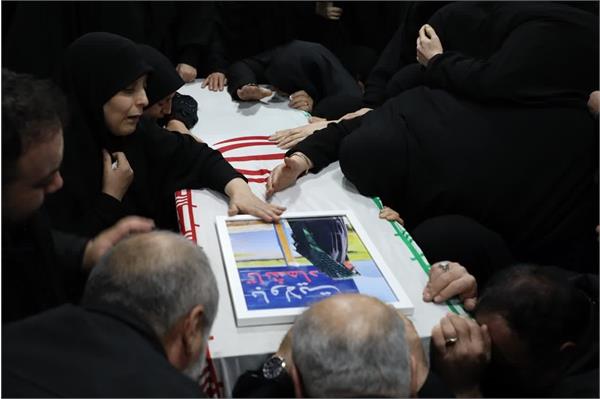 وداع با پیکر مطهر شهیده فائزه رحیمی - 15 دی 1402