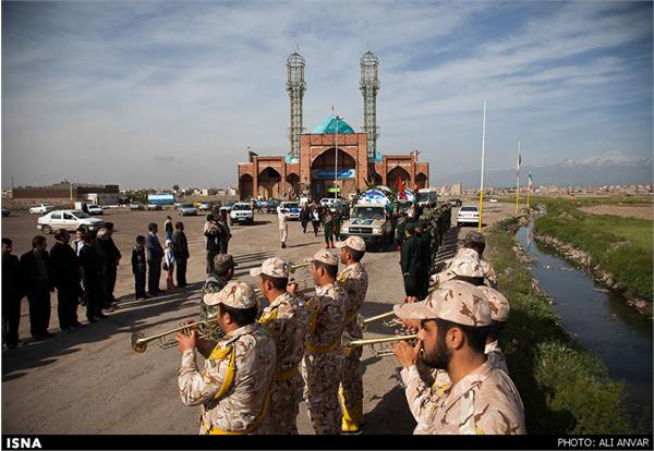 تشییع و خاکسپاری دو شهید گمنام در اردبیل 1