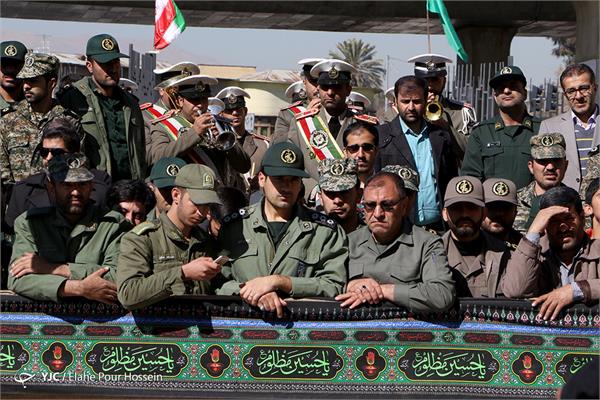 مراسم تشییع و تدفین دو شهید گمنام دفاع مقدس در شیراز 5