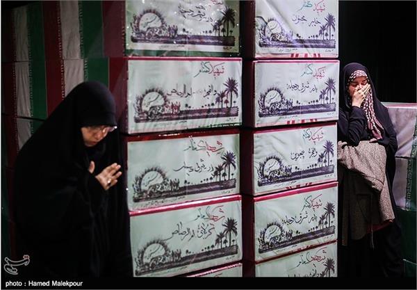 دیدار خانواده شهید تازه تفحص شده مهدی سیفی با پیکر وی 5