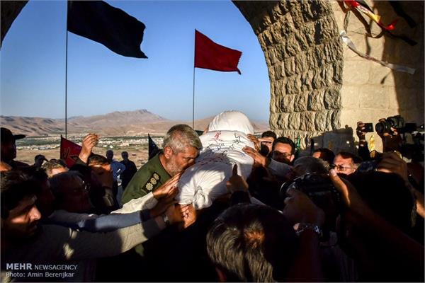 تشییع پیکر شهید گمنام در پارک کوهستانی دراک شیراز 24