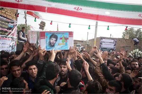 مراسم تشییع پیکر مطهر شهید مهدی طیبی 17