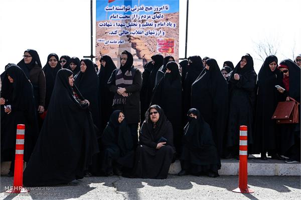 مراسم تشییع و خاکسپاری دو شهید گمنام در خمین 1