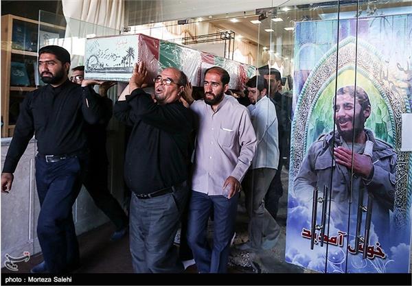 مراسم وداع با پیکر شهدای احراز هویت شده در اصفهان 1