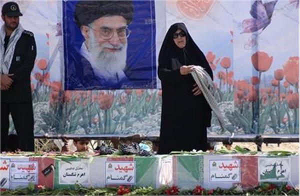 تشییع و خاکسپاری شهدای گمنام در اهرم تنگستان