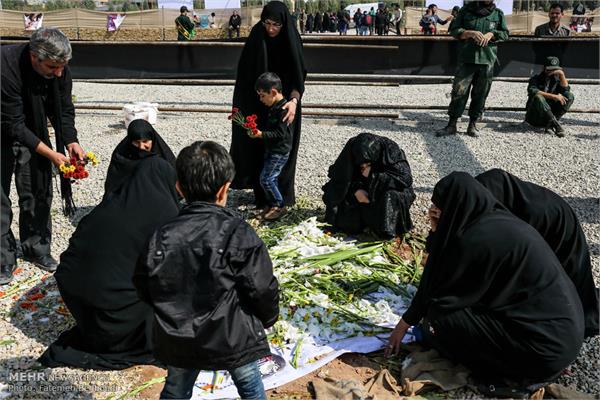 مراسم تشییع پیکر دو شهید گمنام در دانشکده شهید مطهری بسیج 35