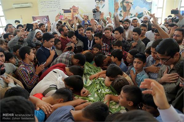 مراسم وداع با پیکر روحانی شهید محمد شیخ شعاعی 6