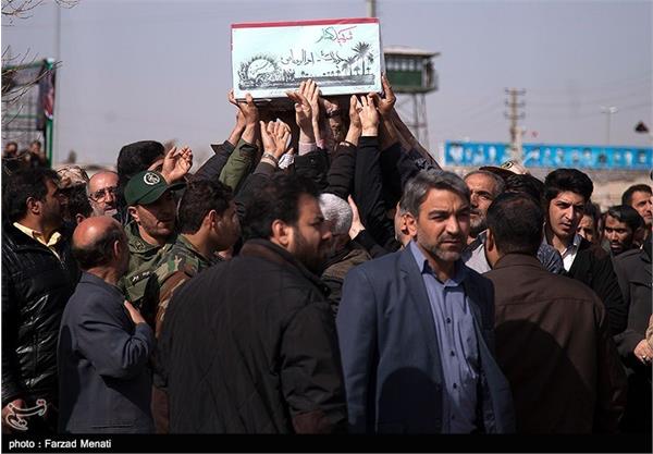 تشییع پیکر شهید گمنام در کرمانشاه 2