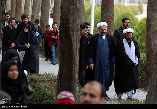 مراسم تشییع پیکر ۱۲ شهید دفاع مقدس در اصفهان 18